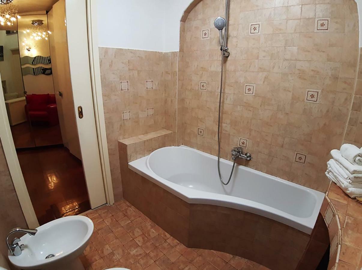 Hotel Il Salotto Di Nonna Cornelia 2 Napoli Esterno foto